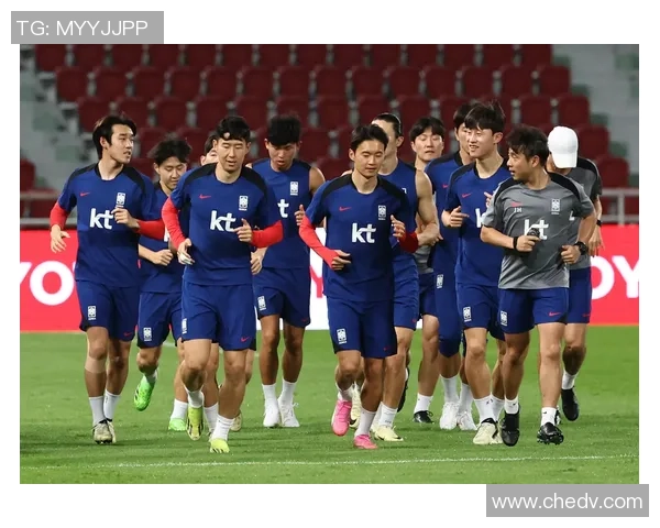 中超热战曼联大胜那不勒斯转会传闻引发球迷热议