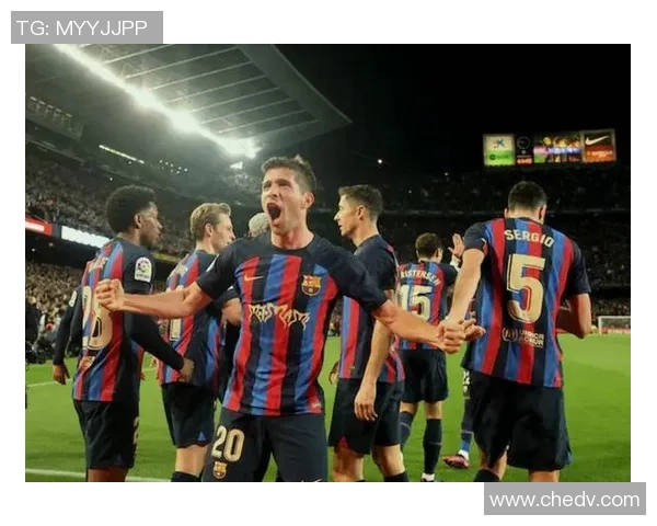 西甲惊现冷门拜仁狂胜波尔图4-0绝杀瞬间震撼全场