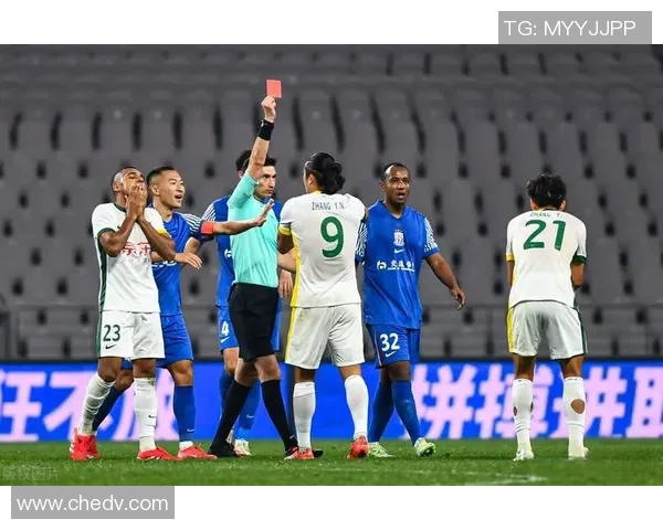 中超激战莱比锡逆转多特蒙德引发争议判罚全场沸腾