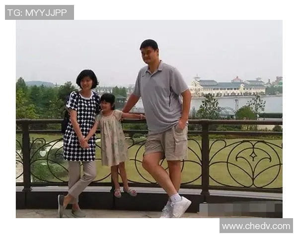 姚明与陈奕迅的母亲情深对话：从篮球场到音乐舞台的温暖故事