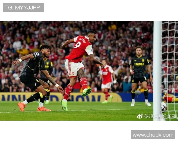 德甲精彩对决阿森纳与曼联激战成和绝杀瞬间引发全场狂欢