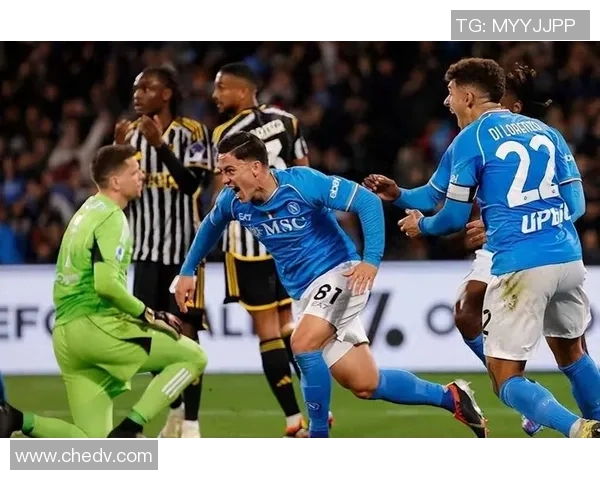 意甲激战：巴萨与那不勒斯鏖战成平局全场观众沸腾点评回顾