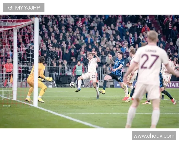 欧冠激战:拜仁与曼联战成平局门将神扑成比赛转折点 欧冠激战:拜仁与曼联战成平局门将神扑成比赛转折点