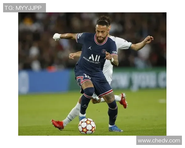 英超激战巴黎圣日耳曼大胜曼城点球大战瞬间点燃全场激情