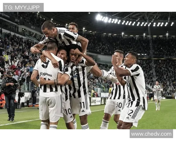 欧联杯精彩对决尤文图斯与曼城战成平局逆转瞬间点燃全场激情