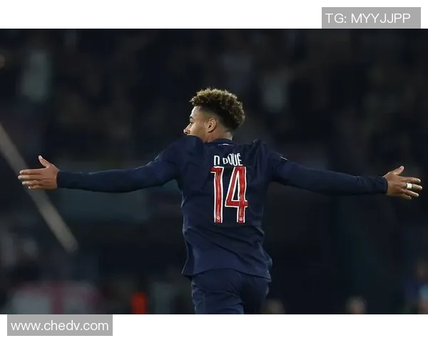 欧冠惊天逆转巴黎圣日耳曼绝杀巴萨引发全场狂欢